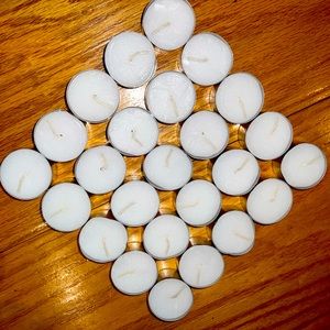 Bundle of 25 TeaLights - White, Unscented, 100% Paraffin Wax